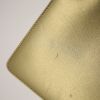 Bolso bandolera Chanel Boy en cuero dorado - Detail D5 thumbnail