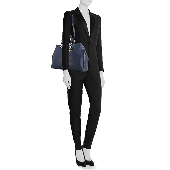 Dior Diorissimo large model shopping bag in navy blue leather - Detail D1