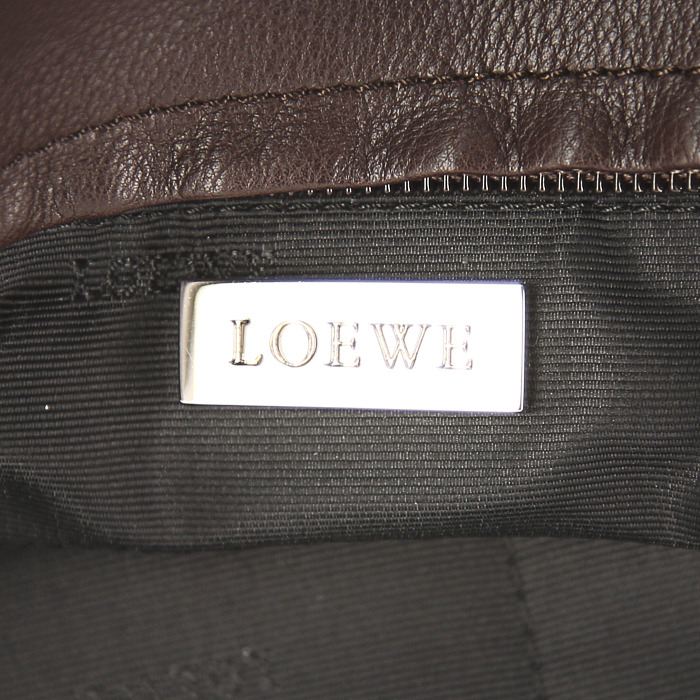Sac à main Loewe Amazona en cuir grainé marron - Detail D3