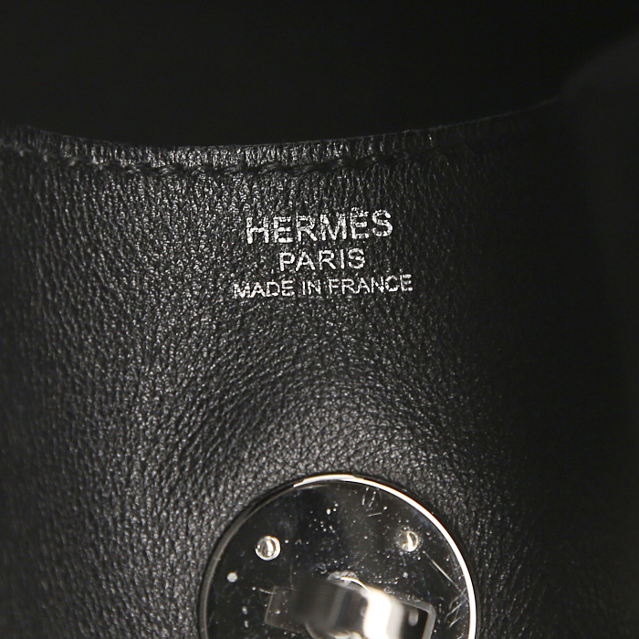 Sac porté épaule Hermes Lindy en cuir Swift noir - Detail D3