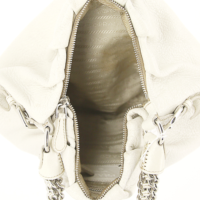 Prada Lux Chain handbag in white grained leather - Detail D2