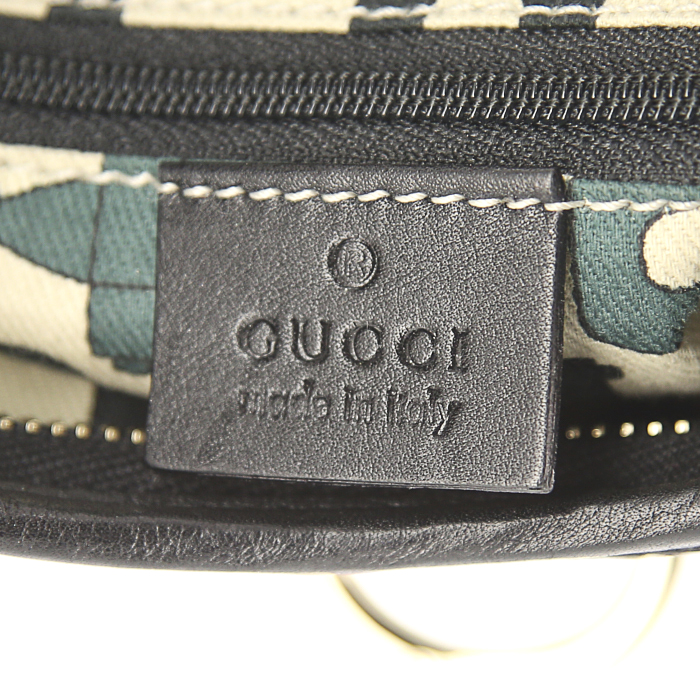 Bolso de mano Gucci Abbey en cuero Monogram negro - Detail D3