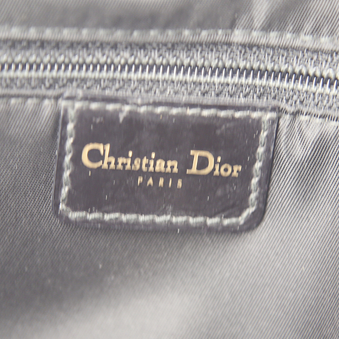 Sac à main Dior Malice petit modèle en cuir vernis monogram noir - Detail D3