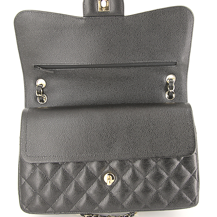 Sac à main Chanel Timeless jumbo en cuir grainé matelassé noir - Detail D5