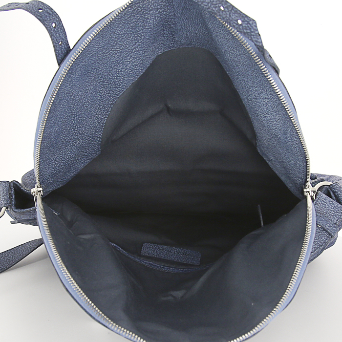 Alexander McQueen Faithful shoulder bag in blue grained leather - Detail D3