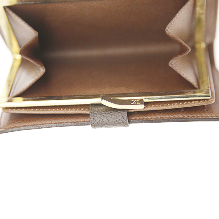 Billetera Louis Vuitton en lona Monogram marrón - Detail D4