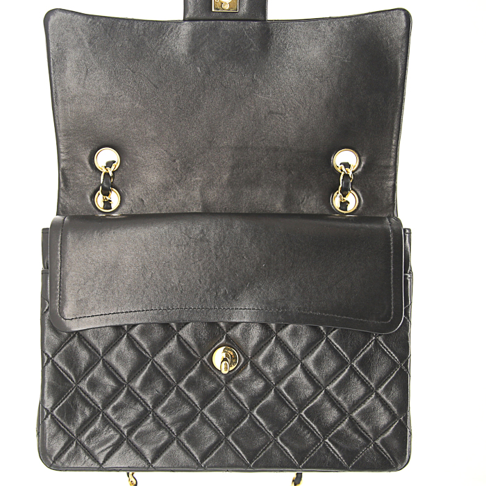Chanel Timeless handbag in black quilted leather - Detail D5