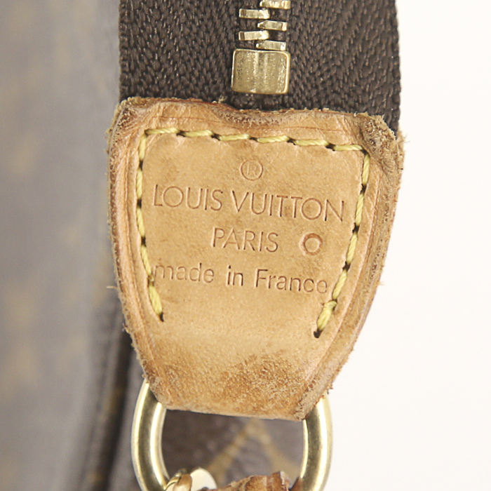 Pochette Louis Vuitton Pochette accessoires en toile monogram marron et cuir naturel - Detail D4