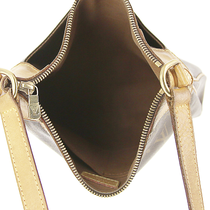 Bolso bandolera Louis Vuitton Odeon en lona Monogram y cuero natural - Detail D2