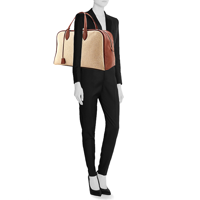 Sac de voyage Hermes Victoria en toile beige et cuir togo marron-havane - Detail D1