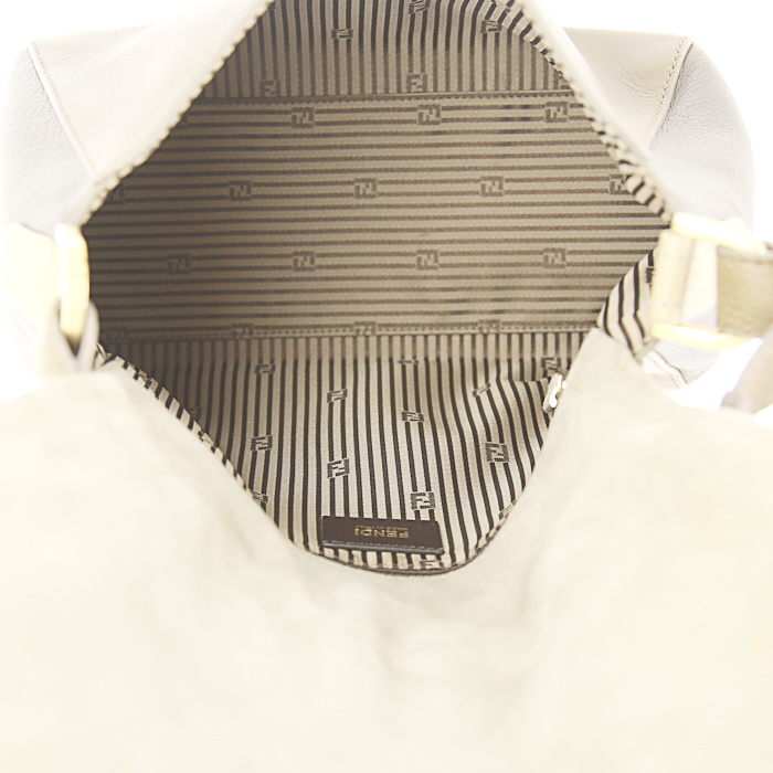 Fendi Anna bag worn on the shoulder or carried in the hand in beige, dark brown and taupe tricolor leather - Detail D3