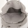 Bolso de mano Dior Dior Granville modelo grande en cuero gris perla - Detail D3 thumbnail