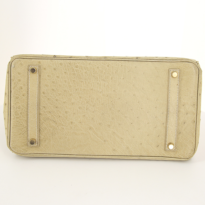 Sac à main Hermes Birkin 35 cm en autruche beige argile - Detail D5