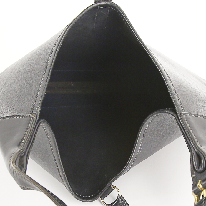 Sac à main Hermès Trim en cuir box bleu-marine - Detail D2