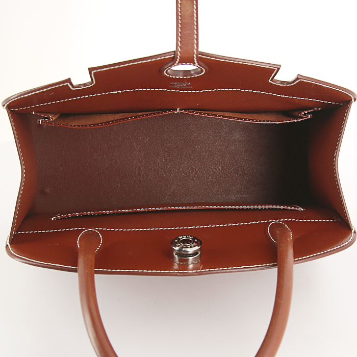 Hermès Dalvy handbag in brown box leather - Detail D2