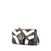 Borsa a tracolla Gucci GG Marmont in pelle trapuntata nera e bianca con decori geometrici - 00pp thumbnail