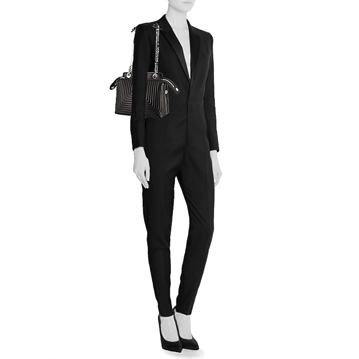 Bolso bandolera Fendi Dotcom Click en cuero negro - Detail D1