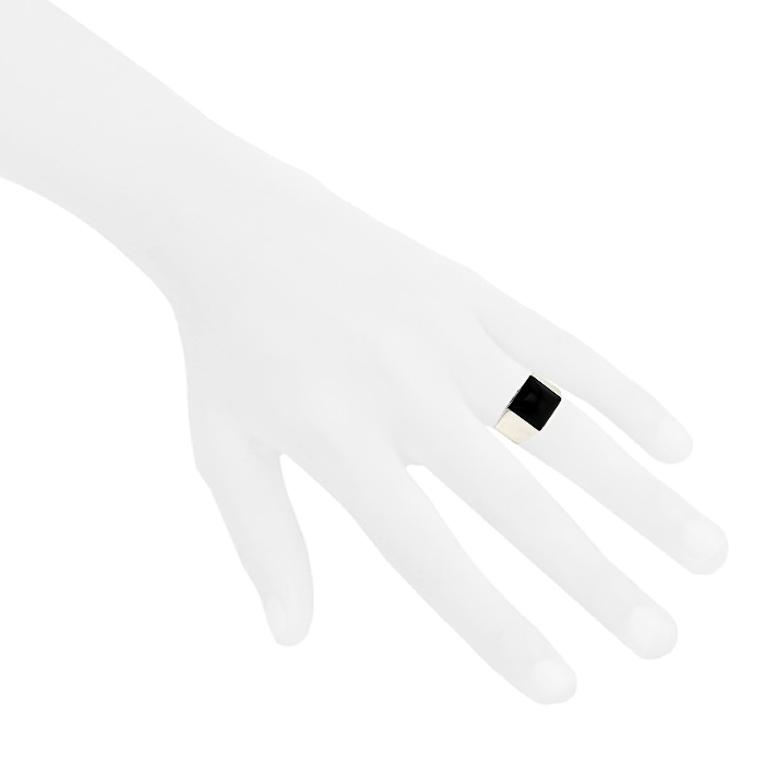 Bague Cartier Tank grand modèle en or blanc et onyx - Detail D1