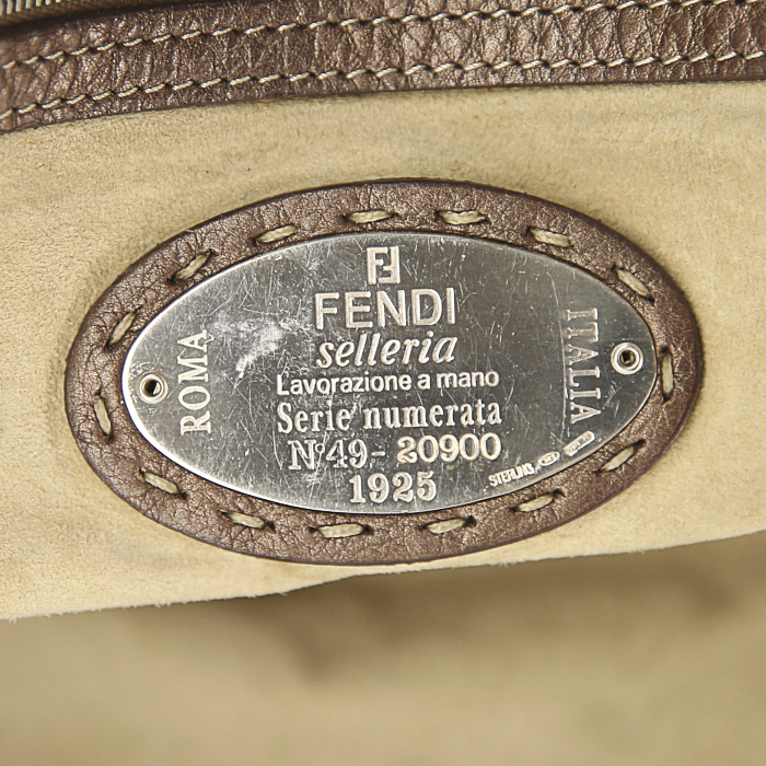 Fendi Selleria weekend bag in brown glittering leather - Detail D3