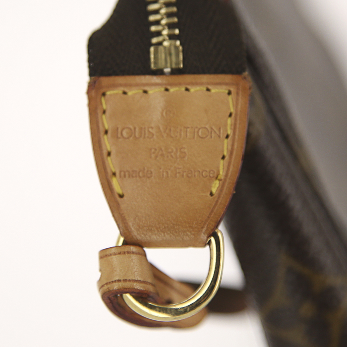 Pochette Louis Vuitton Pochette accessoires in tela monogram marrone e pelle naturale - Detail D3