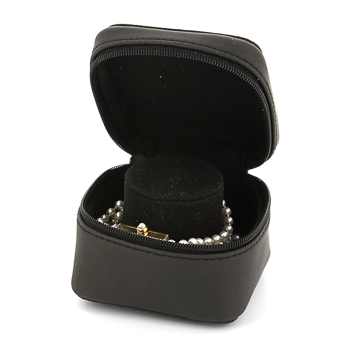 Chanel Mademoiselle watch in yellow gold Circa  1990 - Detail D2