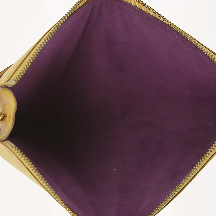 Louis Vuitton Pochette accessoires pouch in yellow epi leather - Detail D2