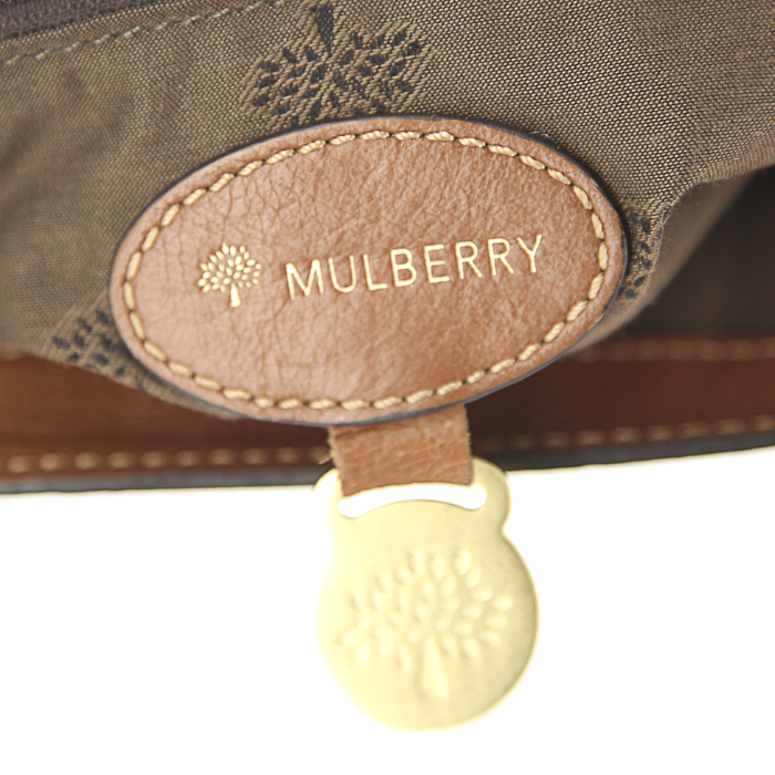Sac bandoulière Mulberry Alexa petit modèle en cuir grainé marron - Detail D4