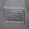 Porta-documentos Louis Vuitton Icare en lona a cuadros gris Graphite y cuero negro - Detail D4 thumbnail