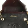 Bolso bandolera Chanel Mini Timeless en cuero acolchado negro - Detail D2 thumbnail