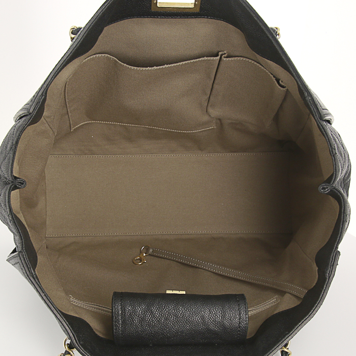 Sac cabas Chanel Grand Shopping en cuir grainé noir - Detail D2