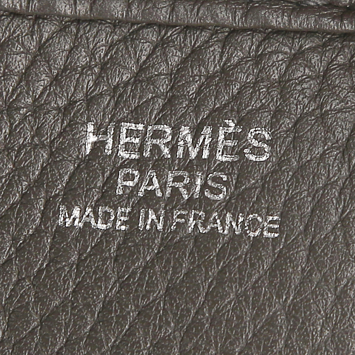 Borsa a tracolla Hermes Evelyne modello grande in pelle martellata grigio scuro - Detail D3