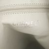 Chanel Grand Shopping handbag in white leather - Detail D3 thumbnail