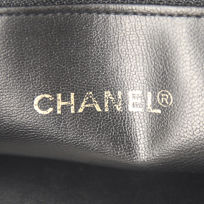 Chanel Grand Shopping handbag in black leather - Detail D3