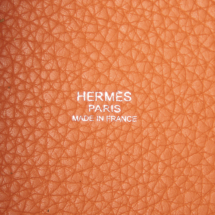 Sac à main Hermes Picotin petit modèle en cuir togo orange - Detail D3