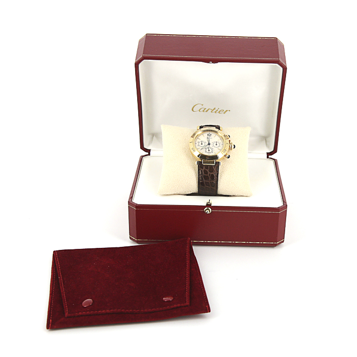 Cartier Pasha Chrono watch in yellow gold Ref:  0960 - Detail D2