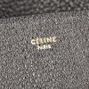 Bolso de mano Céline Sac Sangle en cuero granulado negro - Detail D3 thumbnail