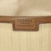 Pochette Hermes Jige in tela di juta beige e pelle marrone - Detail D3 thumbnail
