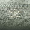 Porta-documentos Louis Vuitton Laguito en cuero taiga verde oscuro - Detail D3 thumbnail