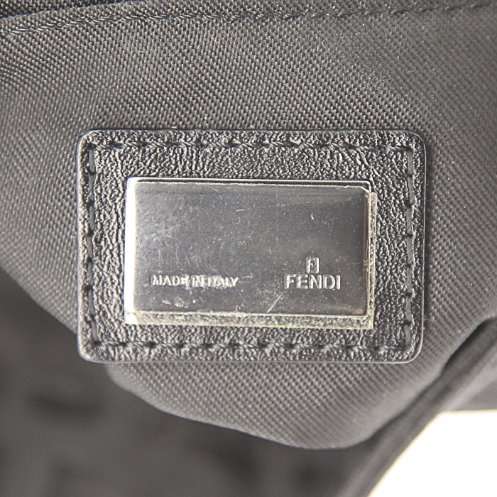 Sac bandoulière Fendi en toile monogram marron et cuir marron - Detail D3