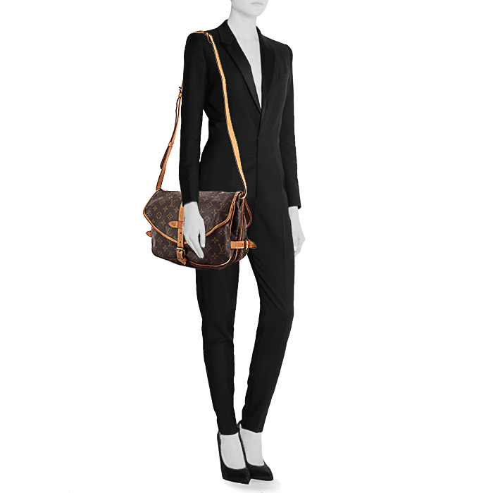 Bolso bandolera Louis Vuitton Saumur modelo pequeño en lona Monogram revestida marrón y cuero natural - Detail D1