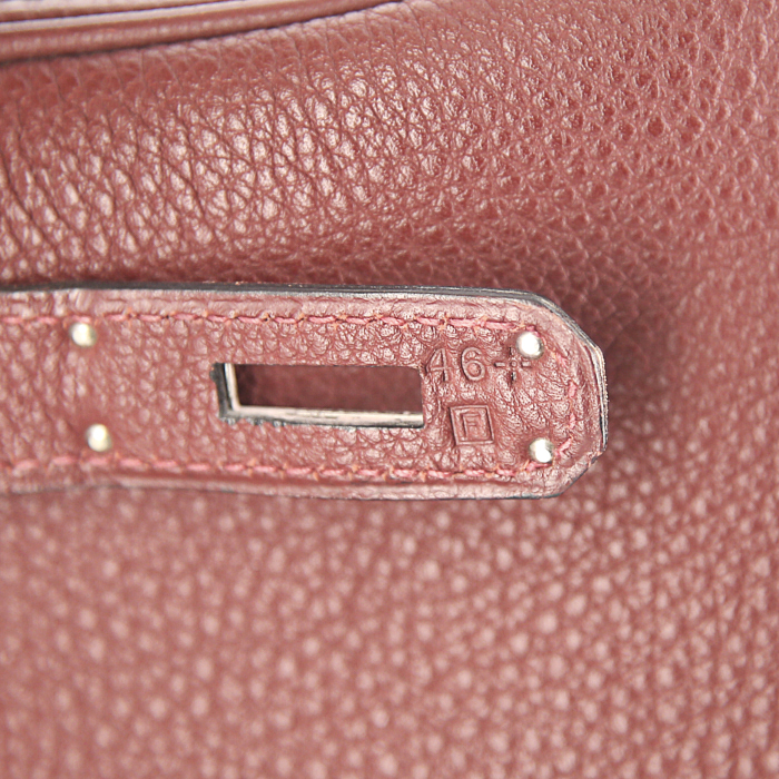 Bolso de mano Hermes Birkin 35 cm en cuero togo color burdeos - Detail D4