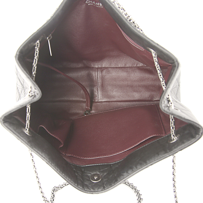 Bolso Cabás Chanel 2.55 en cuero acolchado negro - Detail D2