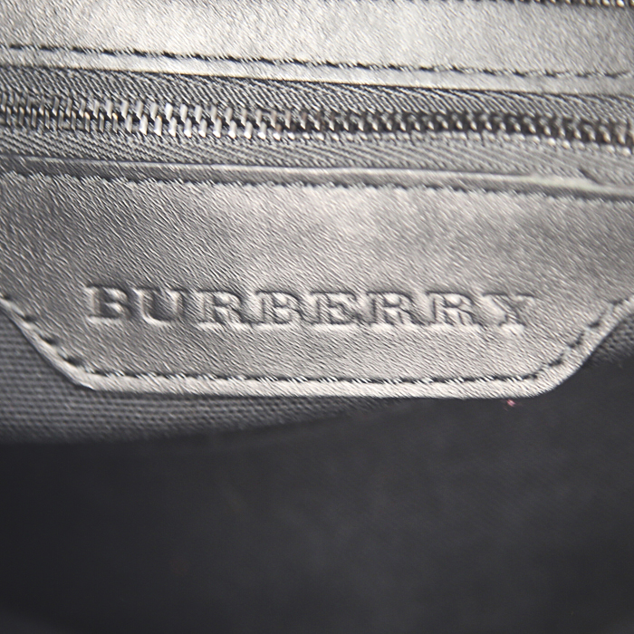 Bolso Cabás Burberry en lona revestida Haymarket marrón y cuero negro - Detail D3
