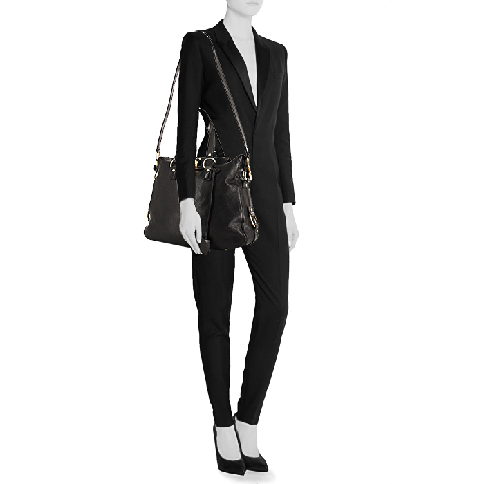 Borsa a tracolla Yves Saint Laurent Muse modello grande in pelle nera - Detail D1