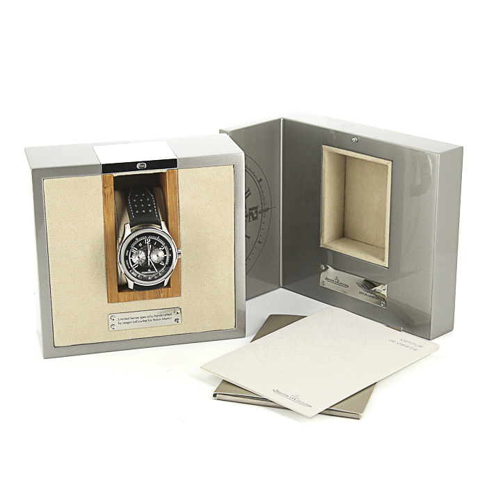 Jaeger-LeCoultre Amvox2 Aston Martin Limited Edition watch Ref : 192825 in stainless steel - Detail D2