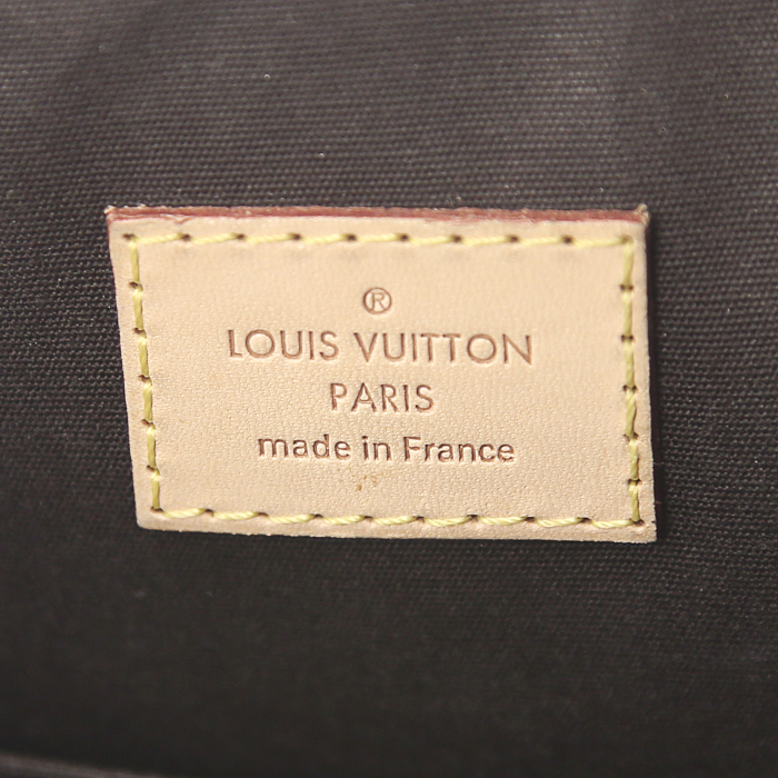 Louis Vuitton Montana shoulder bag in purple monogram patent leather - Detail D4