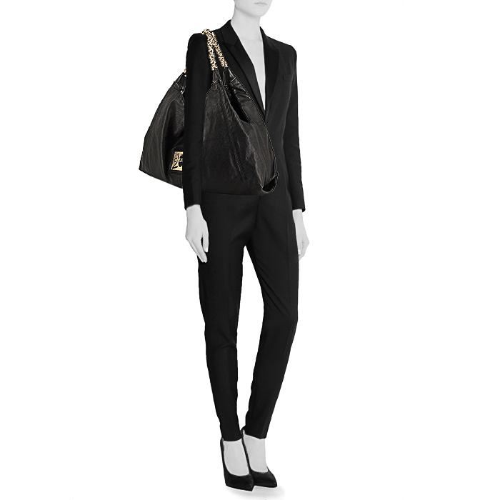 Shopping bag Chanel Paris-Moscou in pelle martellata nera con motivo - Detail D1