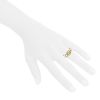 Anello a fascia semi-flessibile Chopard Happy Diamonds in oro giallo,  oro bianco e diamante - Detail D1 thumbnail
