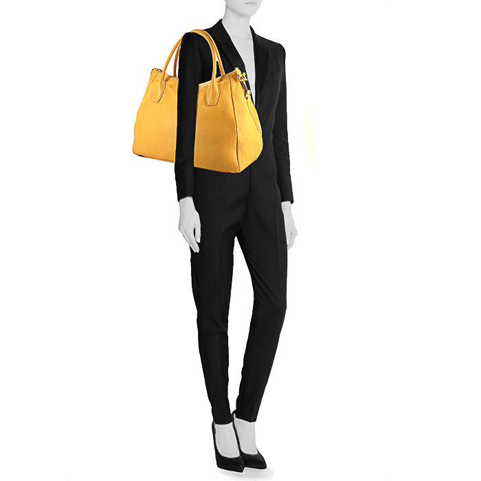 Prada Daino shopping bag in yellow grained leather - Detail D2