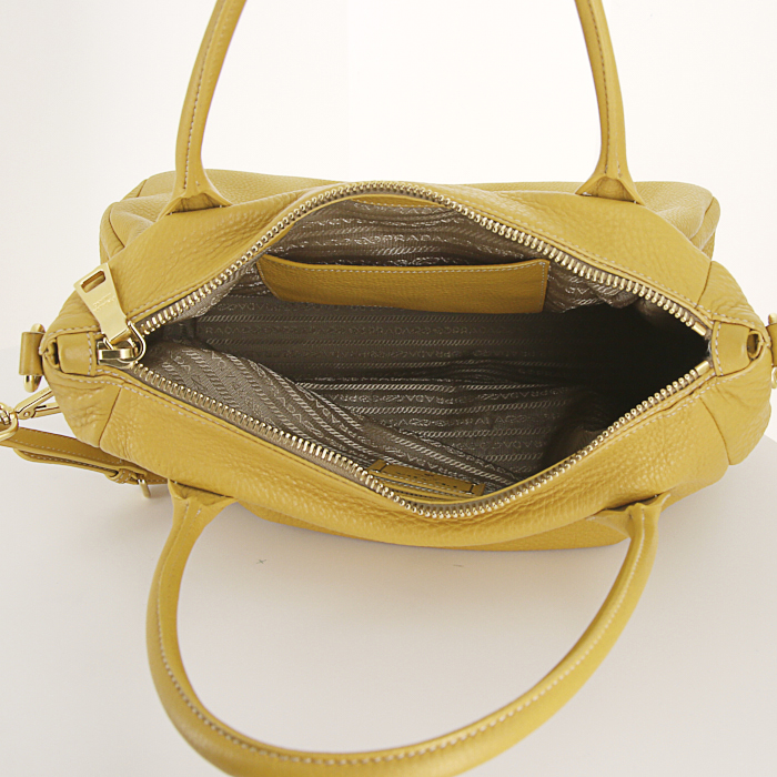 Sac Prada Daino en cuir grainé jaune - Detail D3